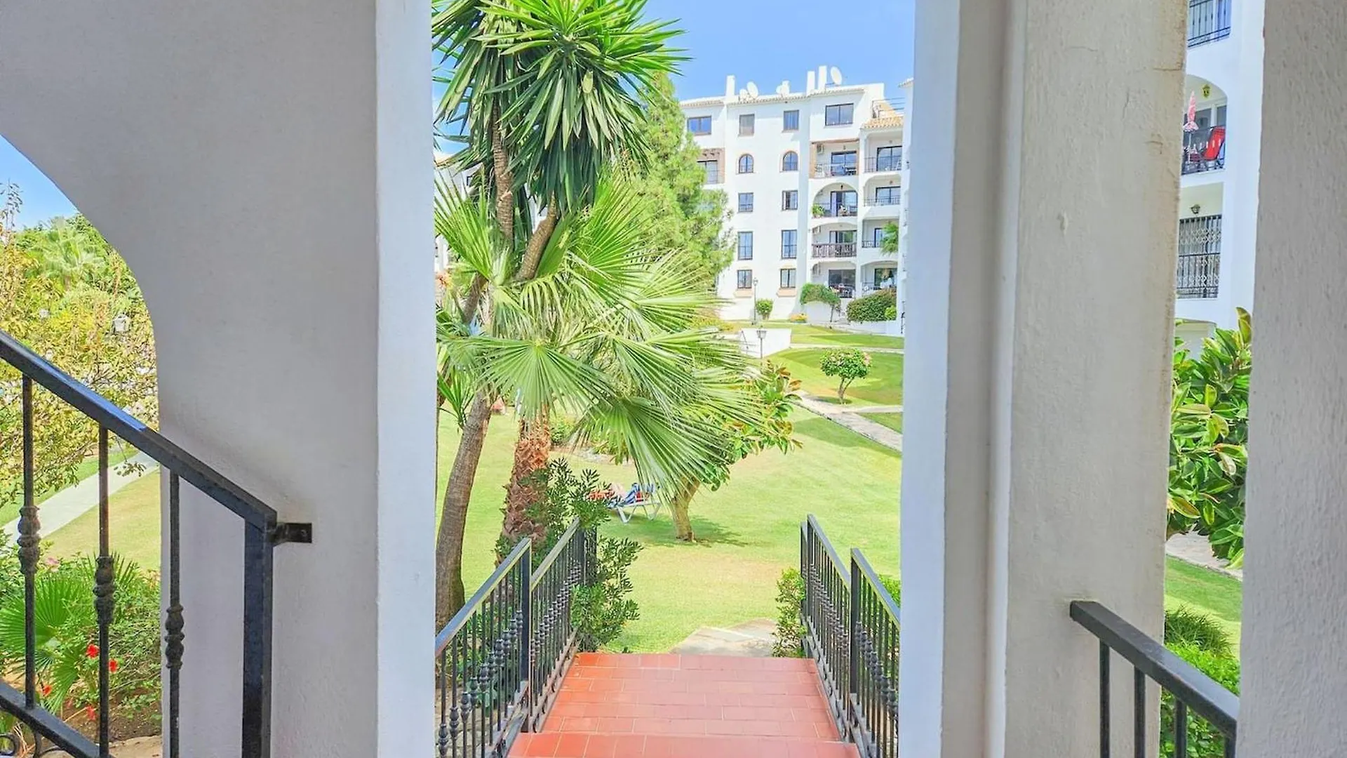 Modern 2 Bed Apartment Riviera Close To The Beach MIJAS COSTA Spain
